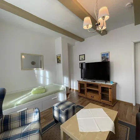 Apartment Mit Terrasse No1