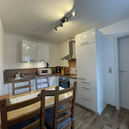 Apartment Mit Terrasse No1